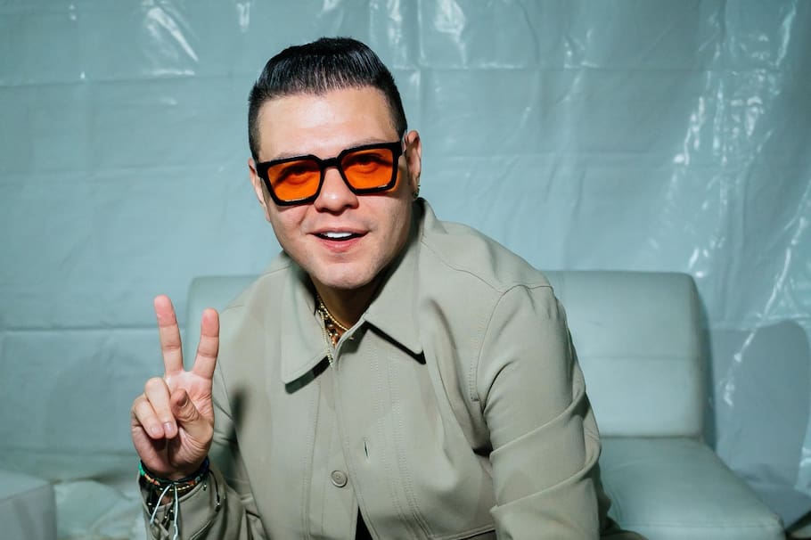 Luifer Cuello contó cómo pasó de cajero a voz líder del vallenato: “No me dejaban cantar”