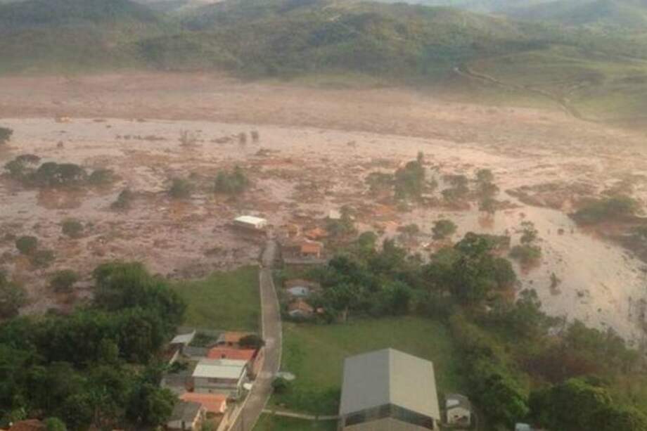 Cuerpo de Bomberos de Mariana, Brasil / Cuerpo de Bomberos de Mariana, Brasil
