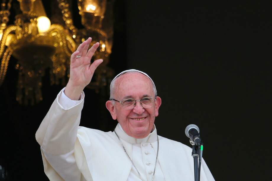 El papa Francisco pronunció su mensaje a los jóvenes desde el balcón de Palacio Arzobispal en la Plaza de Bolívar/ José Miguel Gómez- Conferencia Episcopal Colombiana