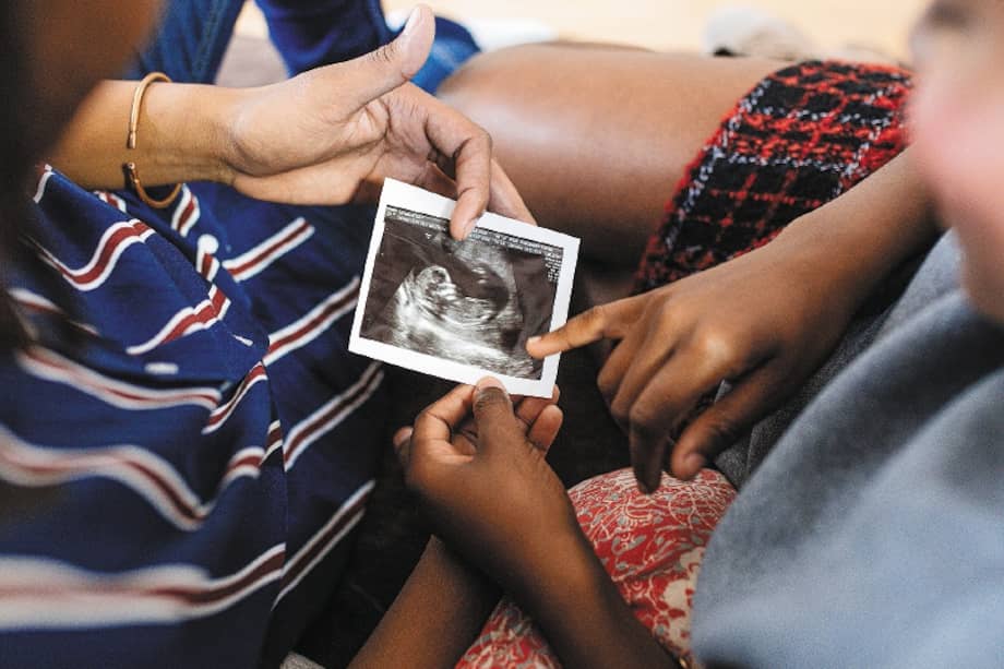 Quién protege a las niñas colombianas de embarazos forzados