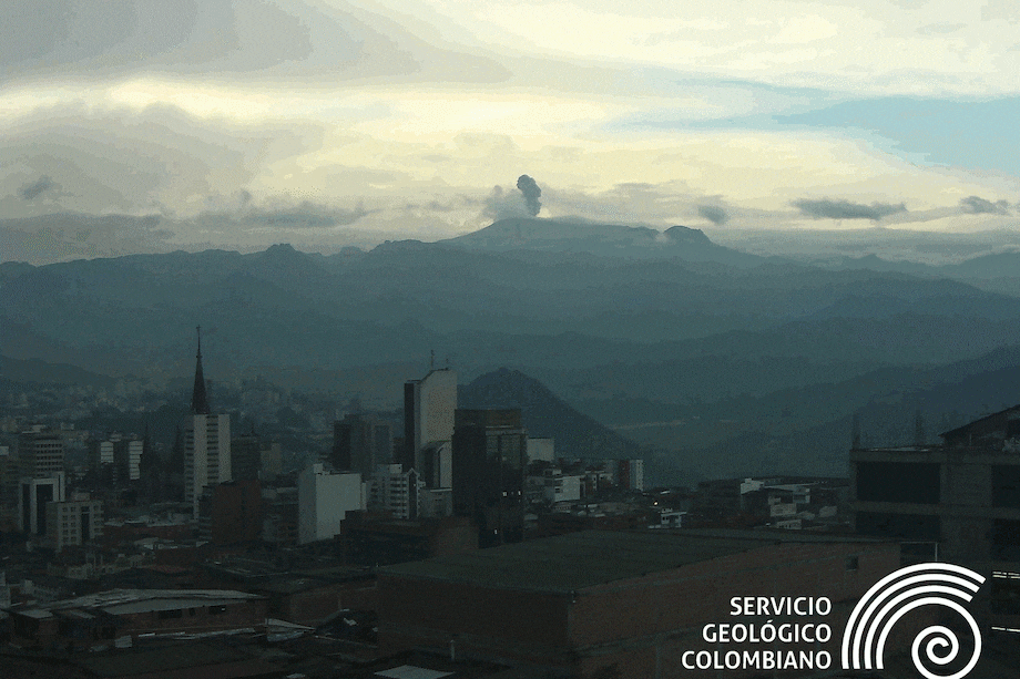 Se presentó una emisión de ceniza a las 06:17 a.m. de este 27 de julio en el volcán nevado del Ruiz. Su nivel de actividad se mantiene en amarillo.