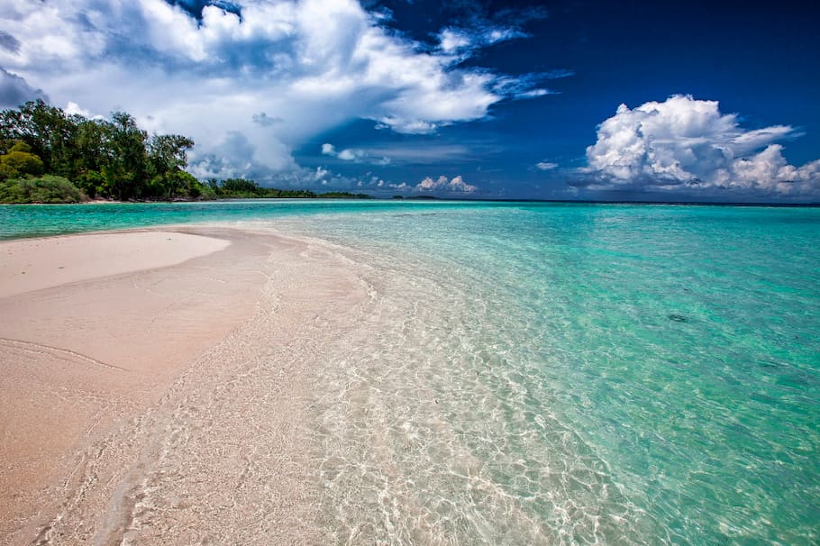 Conoce las islas nudistas que existen al rededor del mundo, para tus próximas vacaciones en pareja o amigos.