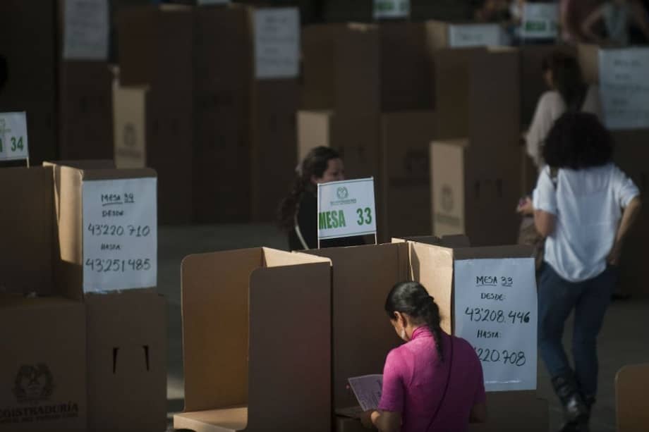 En segunda vuelta, el voto en blanco encabeza la intención de voto con un 37%.