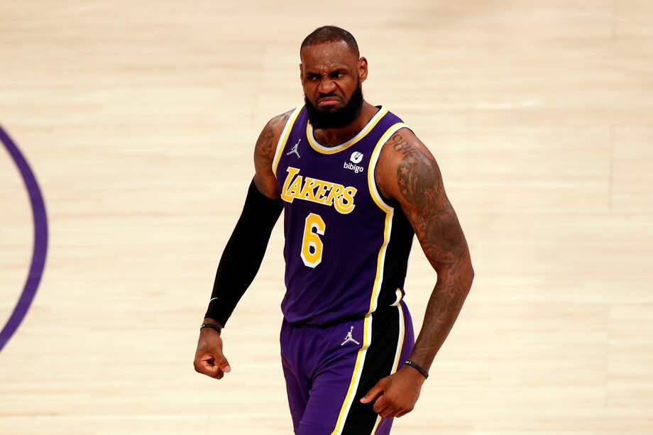 LeBron James, uno de los mejores basquetbolistas en la historia de la NBA.