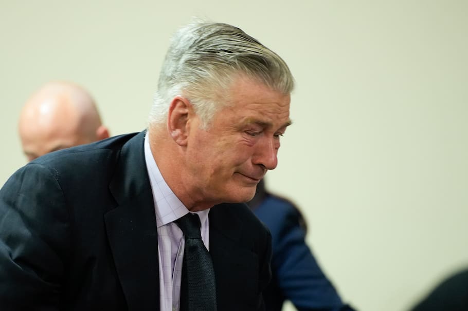 El actor fue imputado por la muerte accidental de la directora de fotografía, Halyna Hutchins, durante el rodaje de la película. EFE/EPA/RAMSAY DE GIVE / POOL