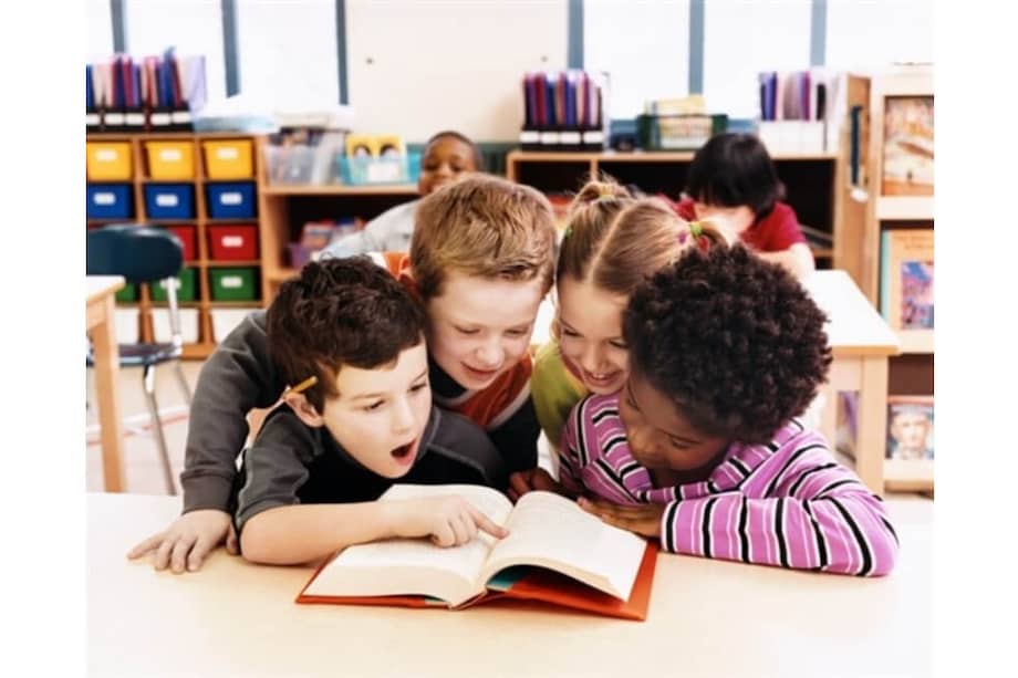 “No hay momento ni lugar especiales para leer. Cuando se tiene ánimo de leer, se debe leer en cualquier parte. Si se conoce el goce de la lectura, se leerá en la escuela o fuera de ella, y a pesar de todas las escuelas”. Lin Yutang, La importancia de vivir. / Cortesía