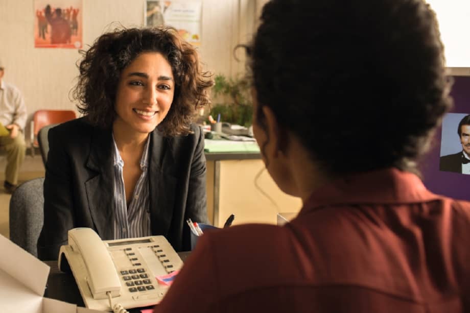 Una escena de la película "Terapia a la francesa", de la directora franco-tunecina Manele Labidi . / Cortesía: Cineco