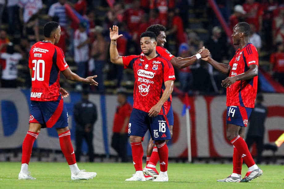 Jugadores de Independiente Medellín en el partido de la fase de grupos de Copa Libertadores.