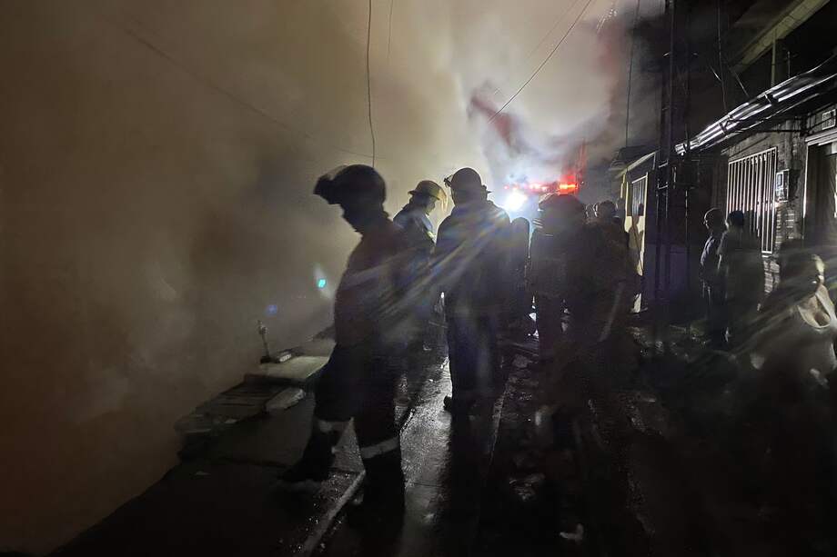 Incendio en Manizales. / Foto tomada de la cuenta de Twitter @Alcalde_Verde