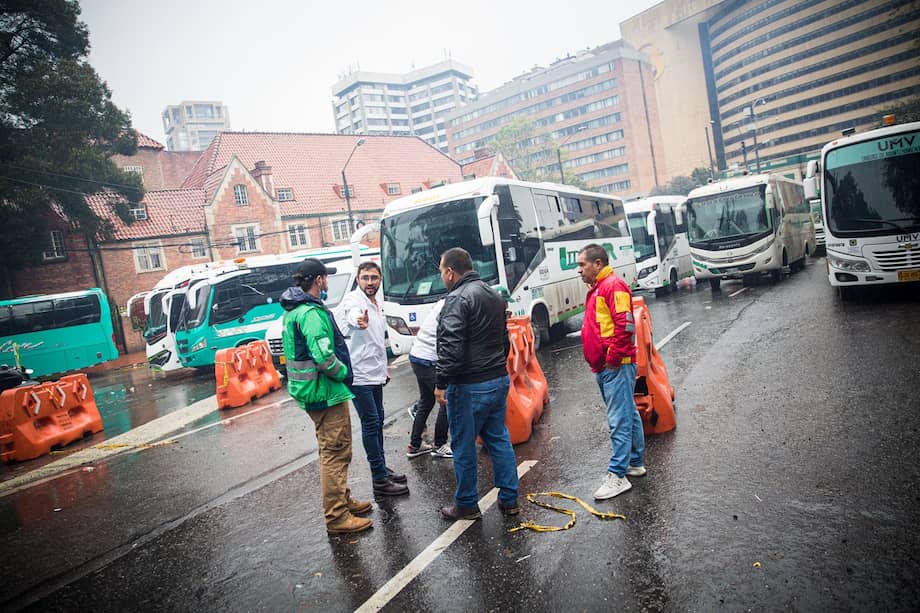 Son más de 20 buses que se encargarán de transportar a estas personas.