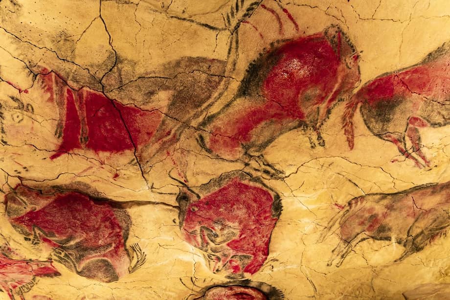 Otros vestigios arqueológicos, en el Tibet, sugieren que fueron niños los responsables de las piezas de arte más antiguas de las que se tiene registro.