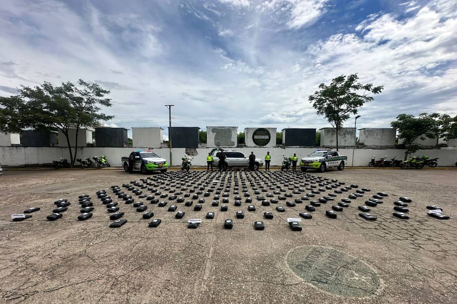Incautación de 412 paquetes de marihuana.