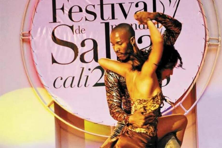 Bailarines de 7 países compiten en festival mundial de salsa en Cali