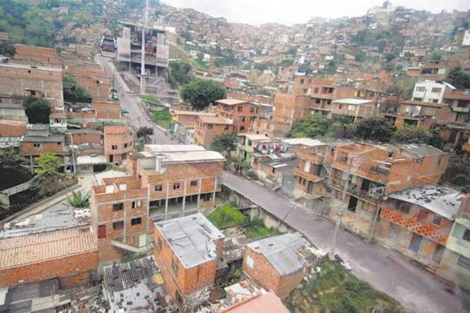 Dos familias en Medellín fueron desplazadas por ser hinchas del DIM