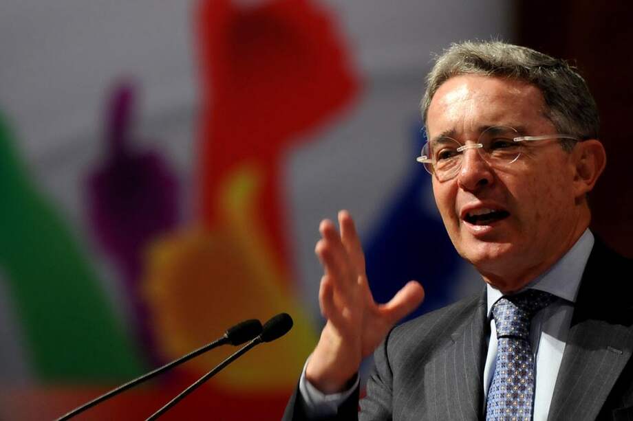 Álvaro Uribe Vélez, Presidente de Colombia entre 2002 y 2010.