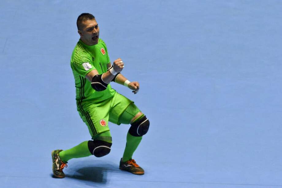 Carlos Ñañez, guardameta de la selección Colombia celebra el gol del empate. Foto: AFP