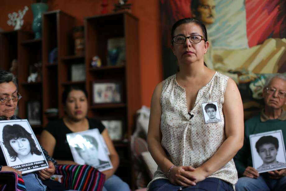 Gisela Ortiz, hermana de uno de los nueve estudiantes y un profesor secuestrados por un escuadrón militar desde la universidad La Cantuta y asesinados en una zona rural cercana a Lima, el 18 de julio de 1992. / AFP