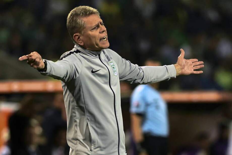 El brasileño Paulo Autuori, entrenador de Atlético Nacional. / AFP
