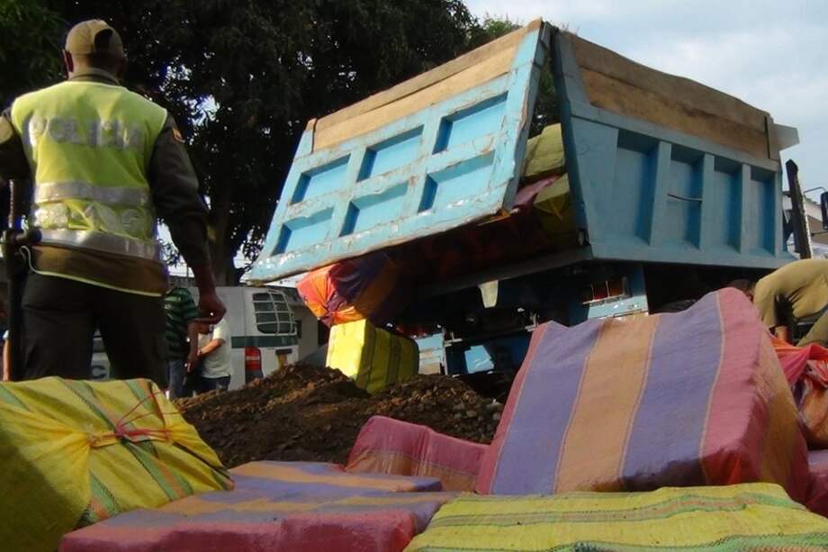 Incautan más de siete toneladas de marihuana prensada