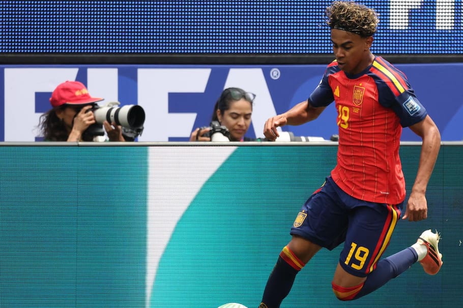 La victoria de España 3-0 ante Austria en el Mundial 2026 generó un momento en la tribuna que se convirtió en tendencia. (España) EFE/EPA/CHRISTOPHER TORRES