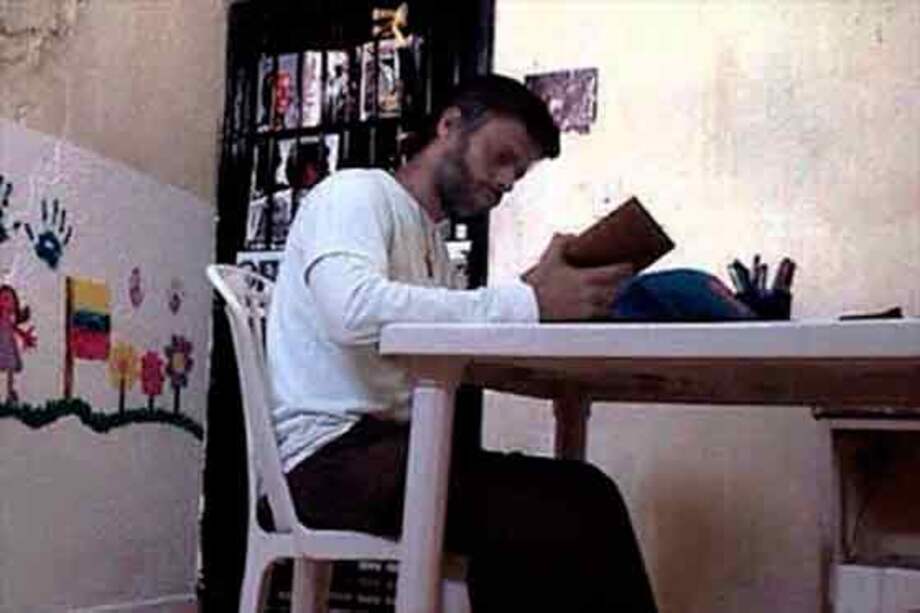 Leopoldo López cuenta sus vivencias en un blog