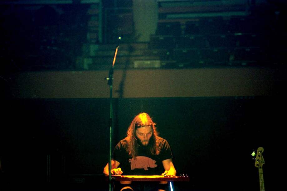El guitarrista y cantante David Gilmour en un concierto de Pink Floyd en 1977. / Flickr - Affendaddy