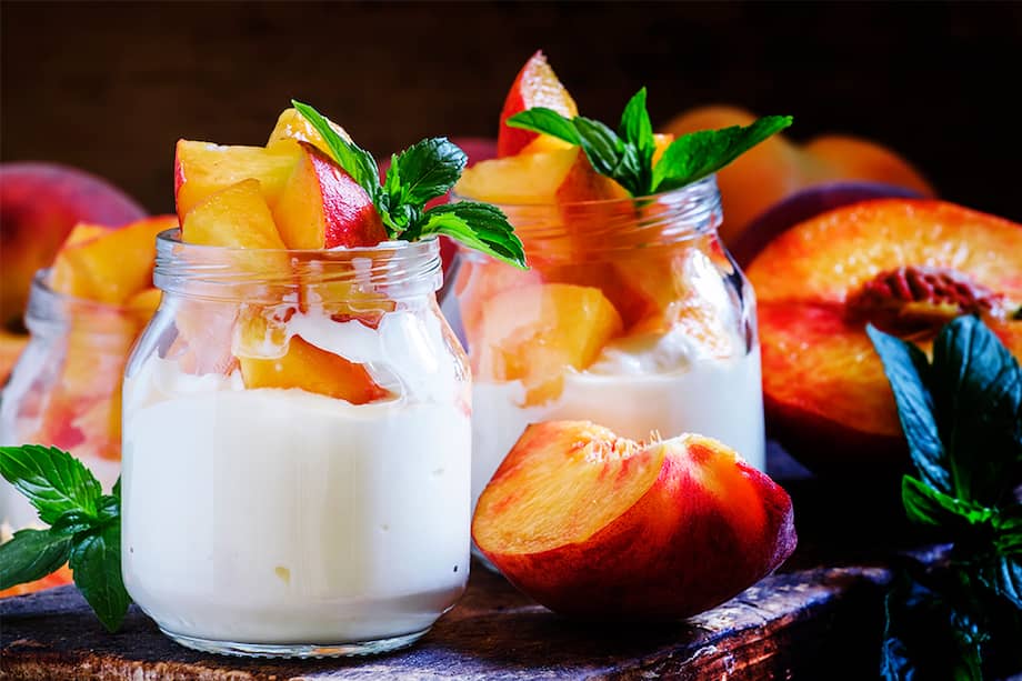 Postre de tres leches con durazno