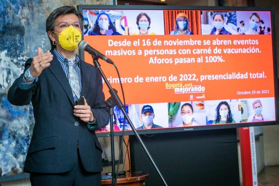 En eventos de fútbol, bares, cines, teatros y demás se podrá hacer uso del 100 % del aforo, con la condición de que los asistentes cuenten con al menos una dosis contra el coronavirus.