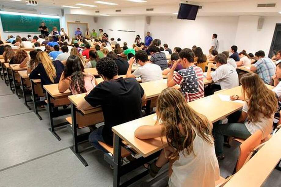 Ganadores de becas podrían acceder a las 10 mejores universidades del mundo