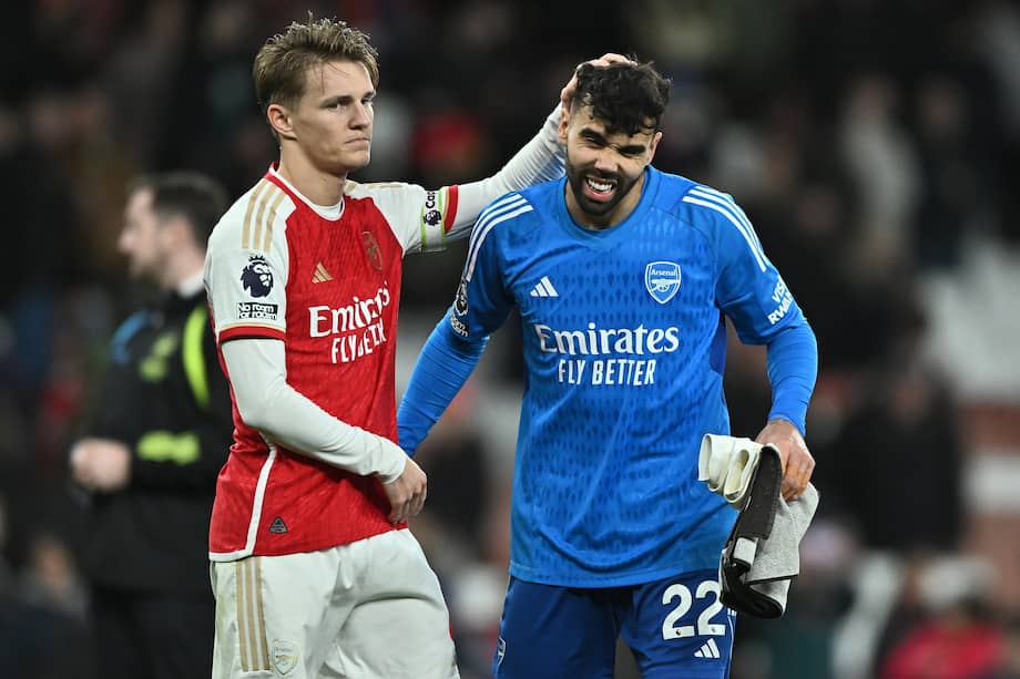 Martin Odegaard y David Raya, figuras en el Arsenal, líder de la Premier League.