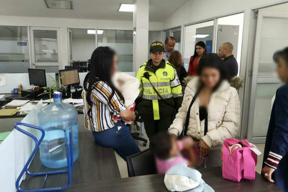 La madre explicó que escapó de su casa por problemas de convivencia y aclaró que nunca pensó en vender a sus dos bebés. / Secretaría de Seguridad.