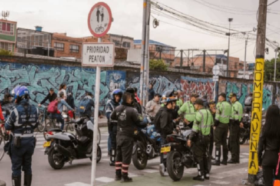 Con corte al 10 de abril de 2026, se han impuesto más de 6.700 comparendos a motociclistas por transitar en andenes y espacios peatonales.