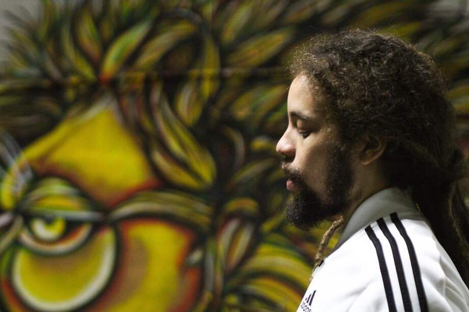 Jo Mersa en ensayos para una de sus presentaciones musicales.