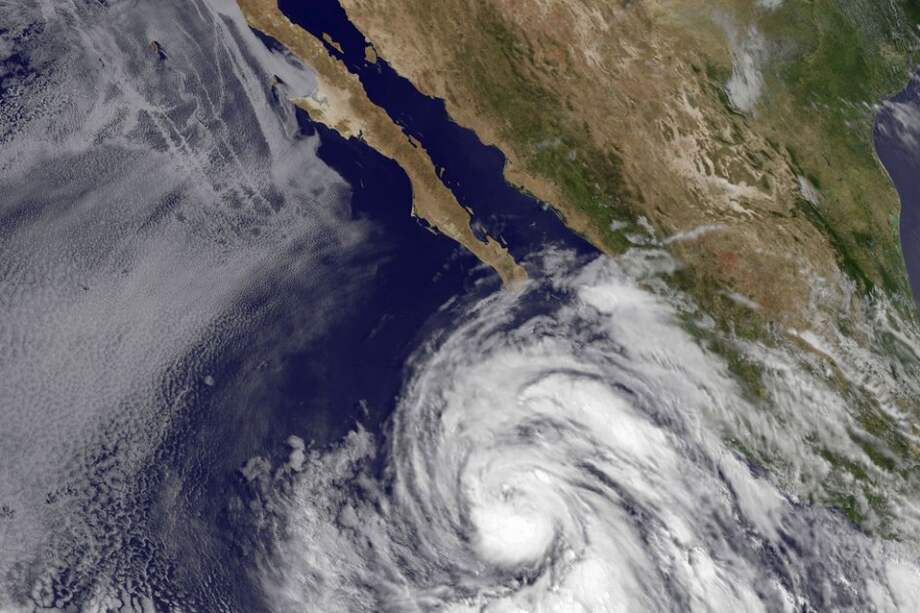 Imagen satelital distribuida por la NASA del Huracán Cosme./ AFP