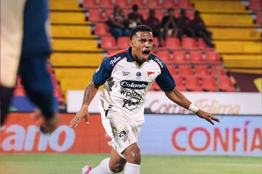 DIM pegó primero, aguantó con uno menos y venció a Tolima en un El equipo antioqueño llegó a estar dos goles arriba, jugó más de media hora con un hombre menos por la expulsión de Joaquín Varela y resistió la reacción del Deportes Tolima para imponerse 3-2 en Ibagué.