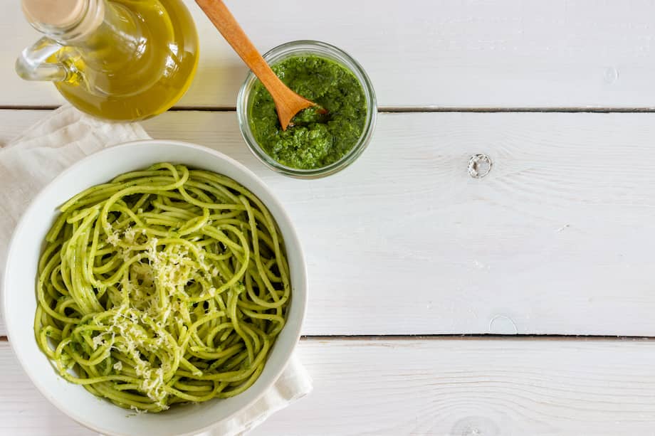 Acompaña con pan o tastadas de ajo.