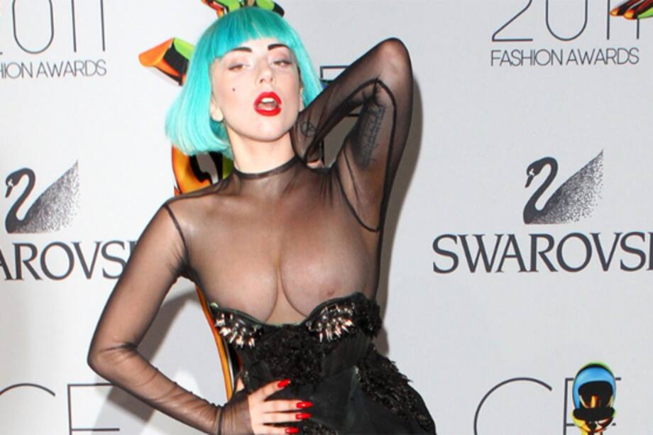 Lady Gaga obtiene premio por ser ícono de la moda