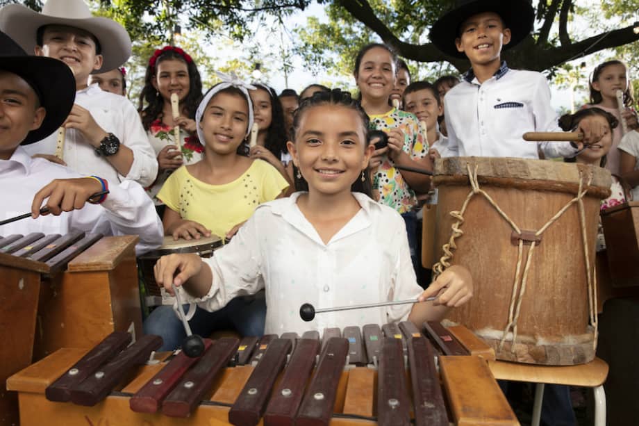 Estudiantes durante las clases de iniciación musical. / Cortesía