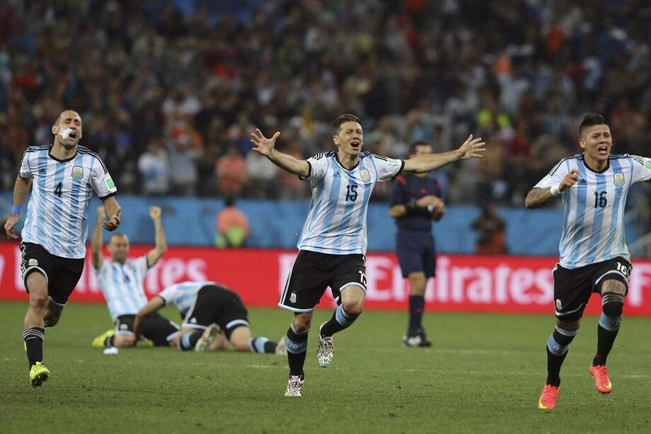 Martín Demichelis será titular mañana en la final del Mundial que su selección jugará contra Alemania. / EFE