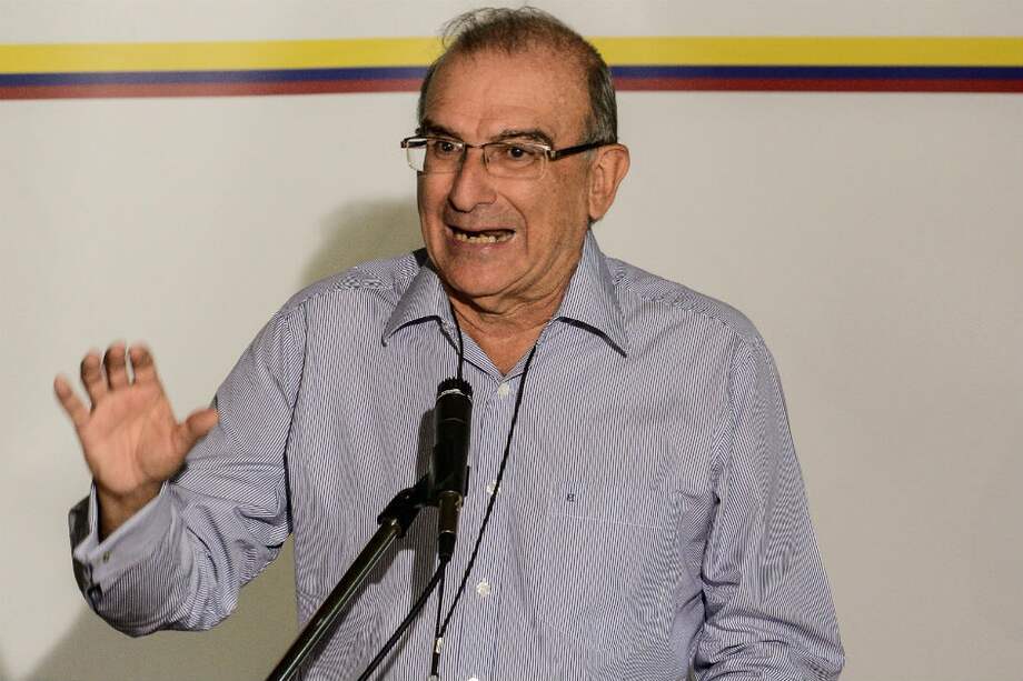 "No es cierta confrontación de Constituyente versus referendo": De la Calle