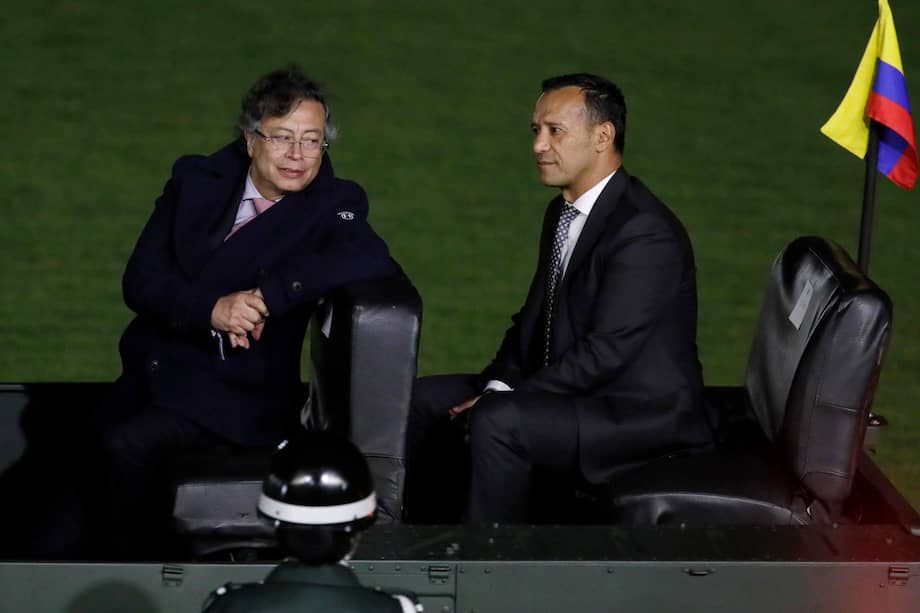 El jefe de Estado y el ministro de la cartera de Defensa sostienen que los esfuerzos de Colombia para atacar el narcotráfico en la frontera con Ecuador sí han sido importantes y han dado resultados.