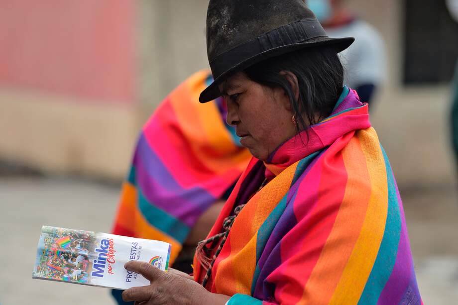 Analistas y sondeos, cuya publicación está prohibida desde hace diez días en Ecuador, anticipan una segunda vuelta, prevista para el 11 de abril.