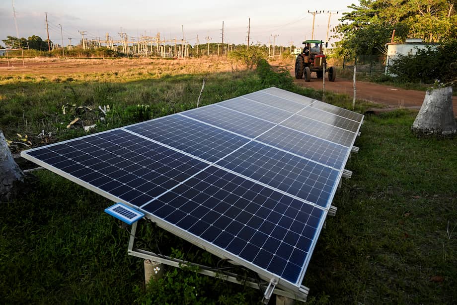 Colombia avanza hacia un futuro energético más sostenible mediante iniciativas como las comunidades energéticas y la generación distribuida