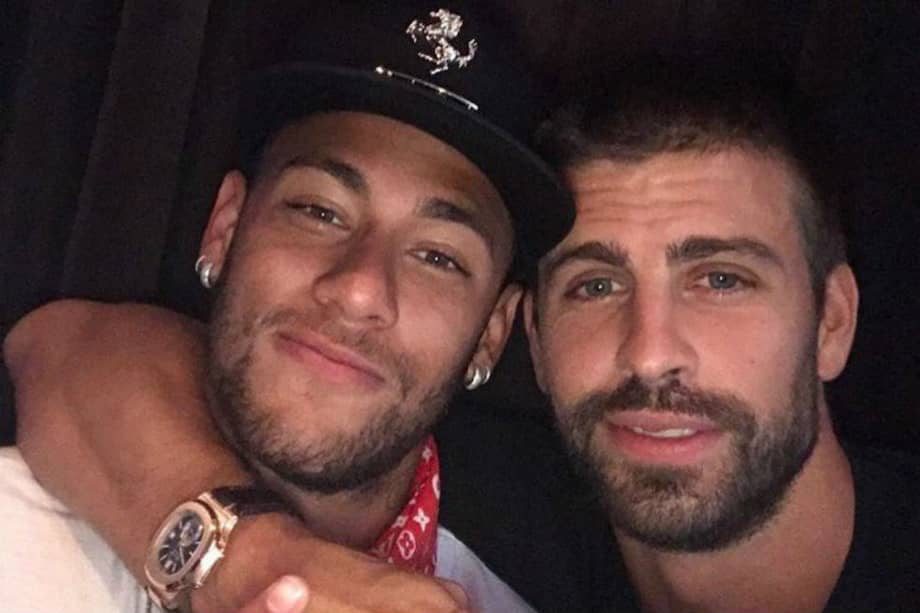 Piqué anunció por redes sociales que Neymar se queda en el Barcelona. / Piqué