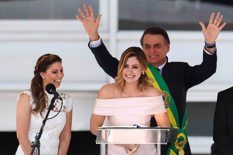 La primera dama de Brasil, Michelle Bolsonaro, dio su primer discurso en lenguaje de señas. / AFP
