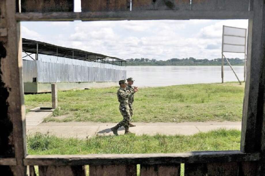 Militares colombianos en Tres Fronteras, Puerto Inirida, límites entre Colombia y Perú. / Andrés Torres