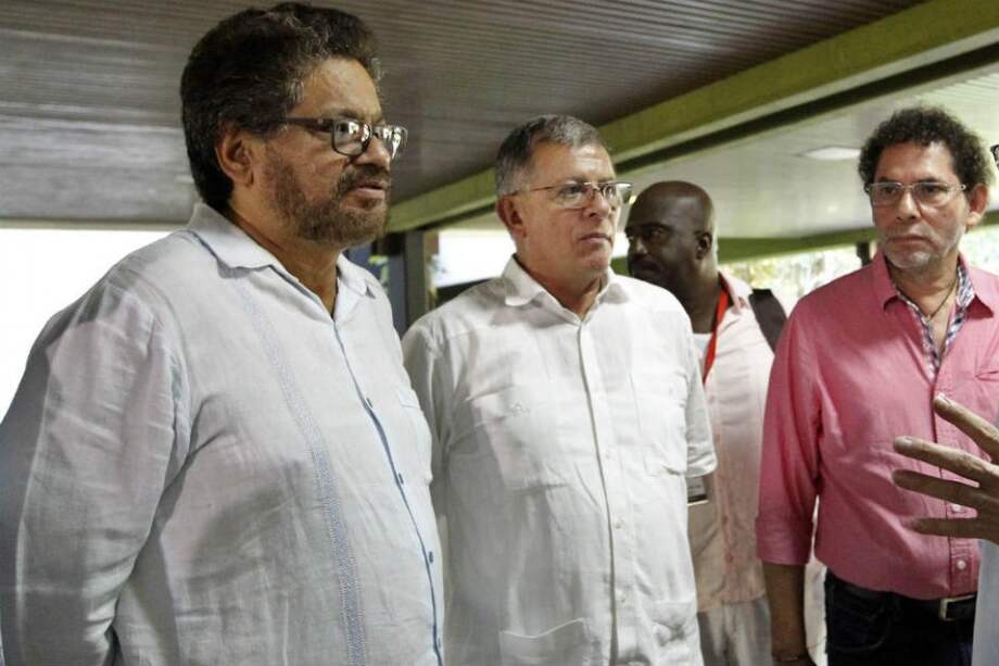 El dilema de las faltas conexas al delito político