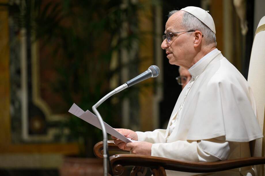 "Al adoptar el nombre de León XIV, envió un mensaje que refleja su admiración por León XIII, el pontífice que creó la moderna doctrina social de la Iglesia católica": Leopoldo Villar Borda.