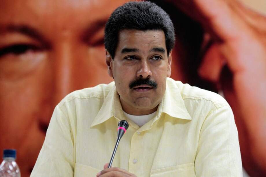 Nicolás Maduro dice que la oposición planea retirarse de comicios o cantar fraude