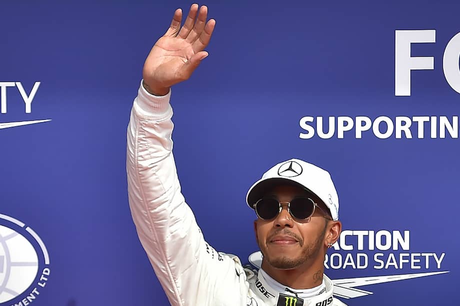 Lewis Hamilton celebra su pole del Gran Premio Bélgica. / AFP